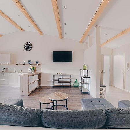 Grosse Ferienwohnung Mit Balkon Und Perfekter Lage Eggenthal Ngoại thất bức ảnh